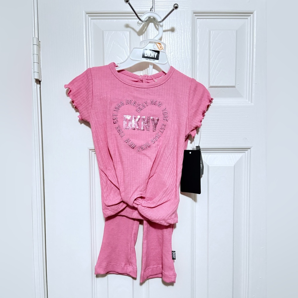 2pc DKNY pink short sleeve shirt & flare leggings set for girls /Size: 12 months